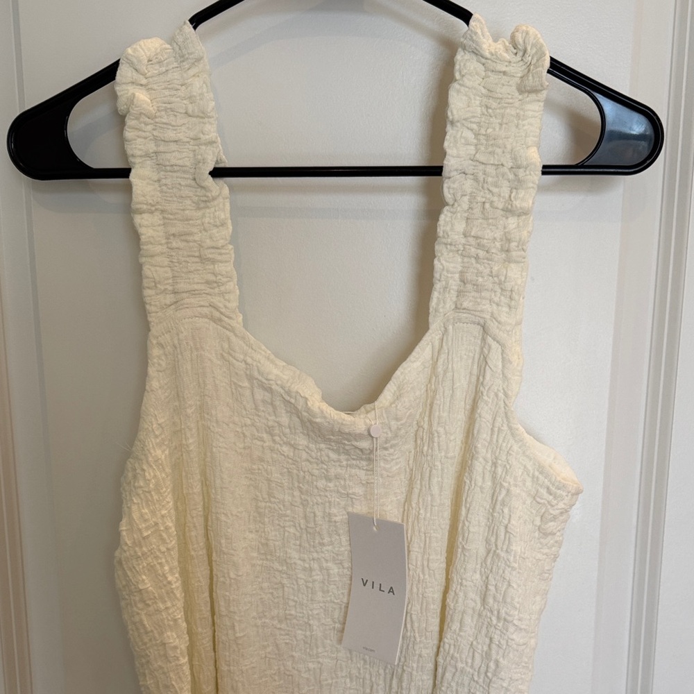 VILA Ivory Textured Sleeveless Midi Dress - Picture 2 of 4